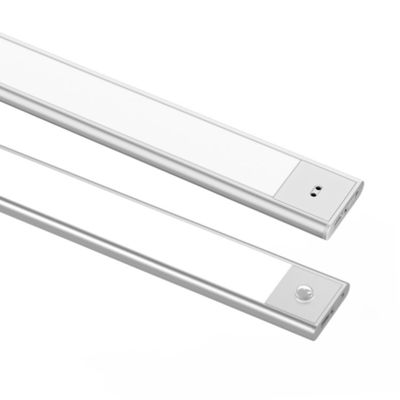 モダンなキャビネットの下のライトパネル L 200mm x W 100mm x H 5mm 4000K 簡単にインストールするためにマウントされた色温度表面